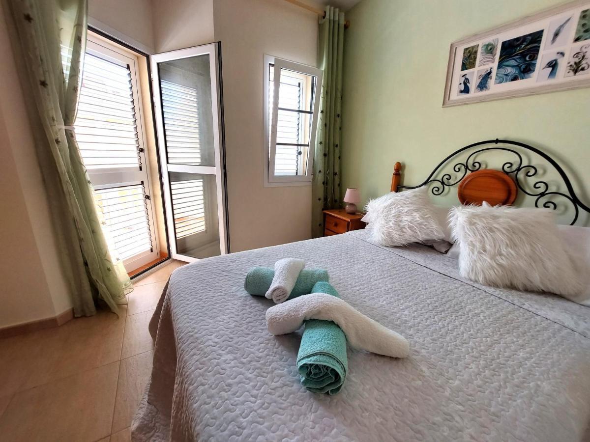 Litha House, 3 Bed Holiday Home Set Over 3 Floors 2 Mins From Beach And All Amenities Caleta De Fuste Ngoại thất bức ảnh